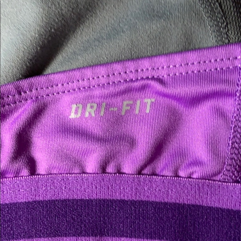 Nike sports bra - Picture 6 of 7